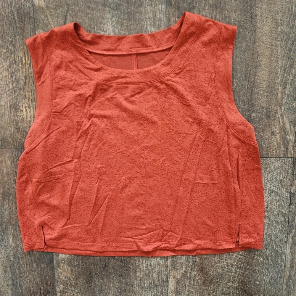 Lululemon crop training tank size 8